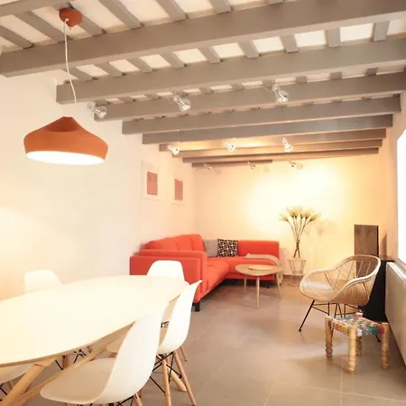 Charming Casa In Centre & Minutes To