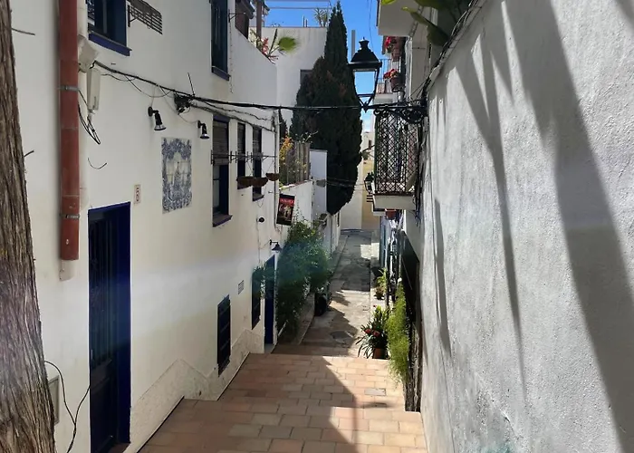 Charming Casa In Centre & Minutes To Ferienhaus Sitges