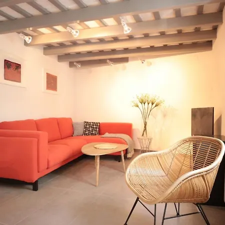 Charming Casa In Centre & Minutes To