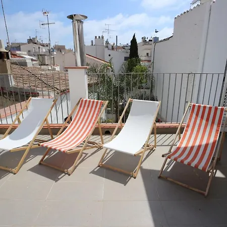 Charming Casa In Centre & Minutes To Sitges