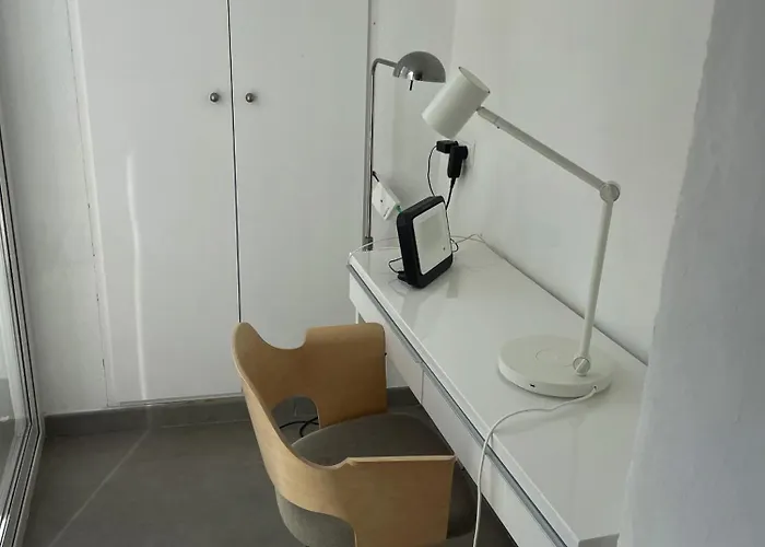 Charming Casa In Centre & Minutes To Сasa de vacaciones Sitges